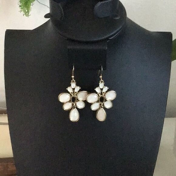 Charming Charlie Earrings NWT  - Picture 2 of 4